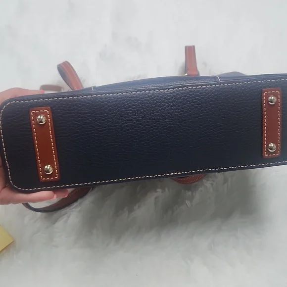 Dooney & Bourke Navy and Brown Tote MINT CONDITION, NEVER USED - Picture 4 of 7